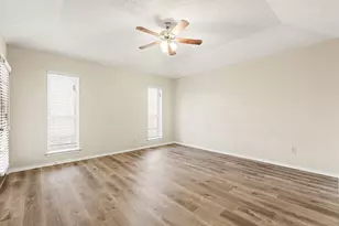 2213 Trinity Springs Dr, Carrollton, TX 75007 - Photo 21