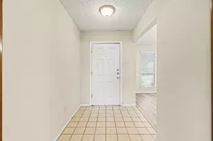 2213 Trinity Springs Dr, Carrollton, TX 75007 - Photo 3