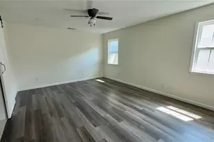 913 Rosewood Hills Dr, Garland, TX 75040 - Photo 17