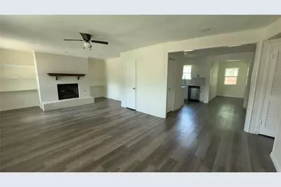 913 Rosewood Hills Drive, Garland, TX 75040 - Photo 5