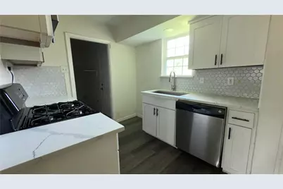 913 Rosewood Hills Drive, Garland, TX 75040 - Photo 7