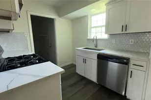 913 Rosewood Hills Dr, Garland, TX 75040 - Photo 7