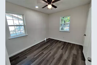 913 Rosewood Hills Drive, Garland, TX 75040 - Photo 13