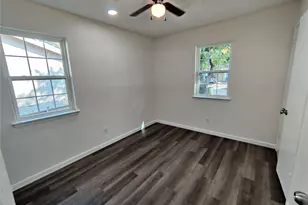 913 Rosewood Hills Dr, Garland, TX 75040 - Photo 13