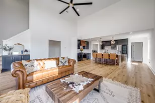 200 Kennedi Dr, Whitesboro, TX 76273 - Photo 5