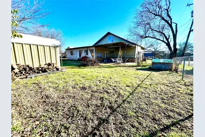 209 N Bowie Street, Jacksboro, TX 76458 - Photo 29