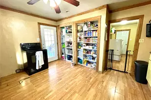 209 N Bowie St, Jacksboro, TX 76458 - Photo 13