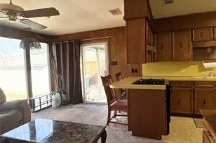 3619 Falls Dr, Dallas, TX 75211 - Photo 7