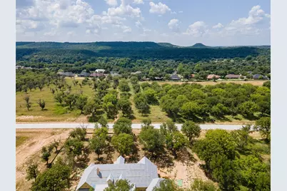 3107 E Landings S, Granbury, TX 76049 - Photo 3