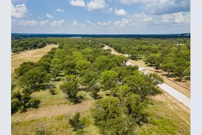 3107 E Landings S, Granbury, TX 76049 - Photo 7
