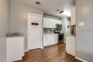 129 Lipan St, Greenville, TX 75402 - Photo 13