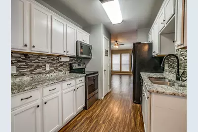 129 Lipan Street, Greenville, TX 75402 - Photo 9