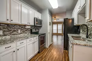 129 Lipan St, Greenville, TX 75402 - Photo 9