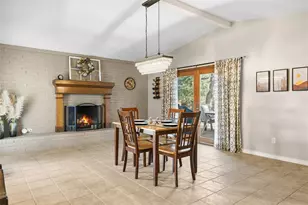 919 Mockingbird Dr, Grapevine, TX 76051 - Photo 25