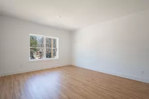 2702 Valentine St, Dallas, TX 75215 - Photo 25