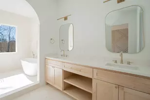 2702 Valentine St, Dallas, TX 75215 - Photo 13