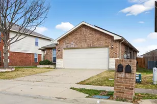 8616 Star Thistle Dr, Fort Worth, TX 76179 - Photo 3