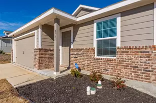 2724 Evening Side Ct, Fort Worth, TX 76179 - Photo 5