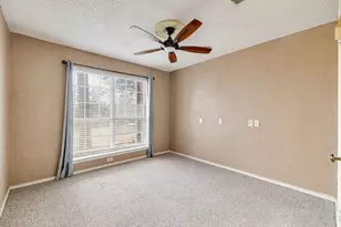 1904 Bay Oaks Ct, Fort Worth, TX 76112 - Photo 29