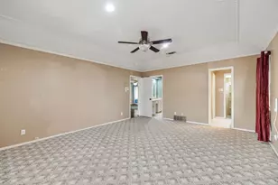 1904 Bay Oaks Ct, Fort Worth, TX 76112 - Photo 33