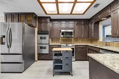 1904 Bay Oaks Court, Fort Worth, TX 76112 - Photo 15