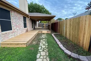 2800 Kempton Dr, Arlington, TX 76001 - Photo 11