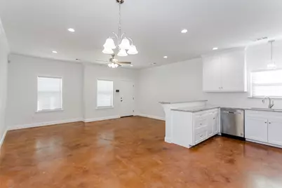 910 W Knox Street #B, Ennis, TX 75119 - Photo 35