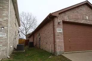 5428 Maverick Dr, Grand Prairie, TX 75052 - Photo 3