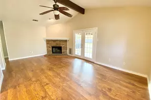 5911 Teal Ridge Dr, Arlington, TX 76017 - Photo 3