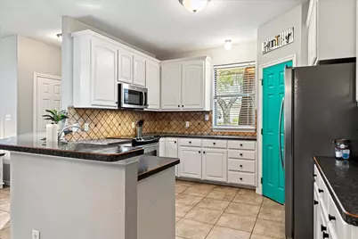 1609 Cheyenne Trail, Granbury, TX 76048 - Photo 9