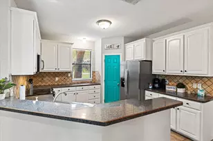 1609 Cheyenne Trail, Granbury, TX 76048 - Photo 11