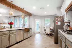 10520 Stoneside Trl, Fort Worth, TX 76244 - Photo 9