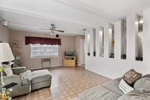 702 Hillside Dr, Sherman, TX 75090 - Photo 9