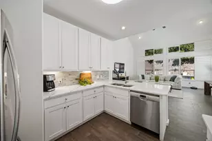 2550 Wedglea Dr, Dallas, TX 75211 - Photo 7