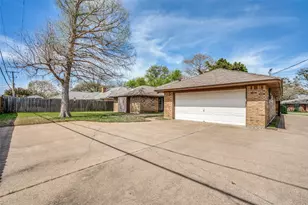 4302 Kingswick Dr, Arlington, TX 76016 - Photo 37