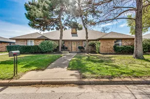 4302 Kingswick Dr, Arlington, TX 76016 - Photo 3