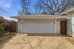 9403 Thornberry Ln, Dallas, TX 75220 - Photo 39