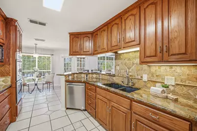 2700 Solar Court, Granbury, TX 76049 - Photo 9