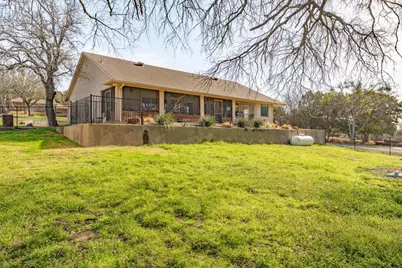 2700 Solar Court, Granbury, TX 76049 - Photo 31