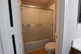 620 Azalea, Glenn Heights, TX 75154 - Photo 9