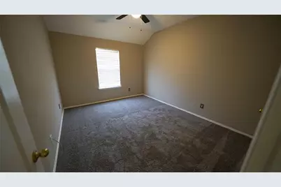 620 Azalea, Glenn Heights, TX 75154 - Photo 5