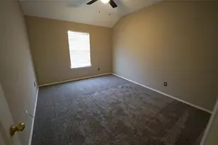 620 Azalea, Glenn Heights, TX 75154 - Photo 5