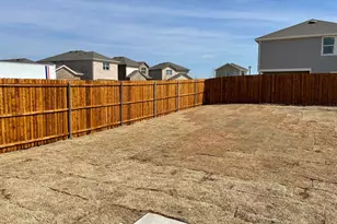 1911 Chapel Hl Rd, Princeton, TX 75407 - Photo 15