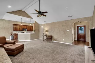 805 Linda Dr, Joshua, TX 76058 - Photo 5