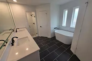 10168 Stoneleigh Dr, Benbrook, TX 76126 - Photo 9