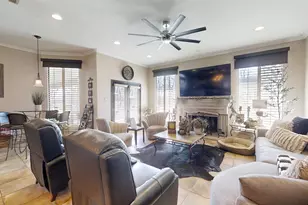 8810 S Hampton Dr, Granbury, TX 76049 - Photo 11