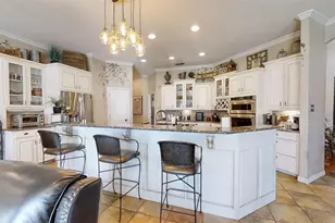 8810 S Hampton Dr, Granbury, TX 76049 - Photo 9