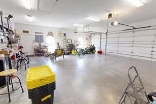 8810 S Hampton Dr, Granbury, TX 76049 - Photo 23