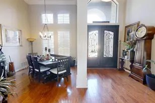 8810 S Hampton Dr, Granbury, TX 76049 - Photo 3