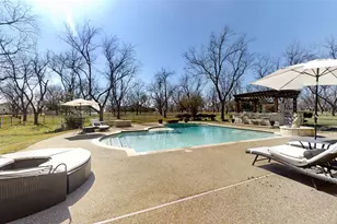 8810 S Hampton Dr, Granbury, TX 76049 - Photo 27